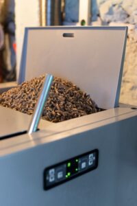 115868212_m_normal_none